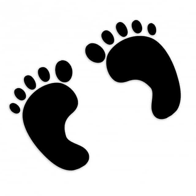 girl baby feet